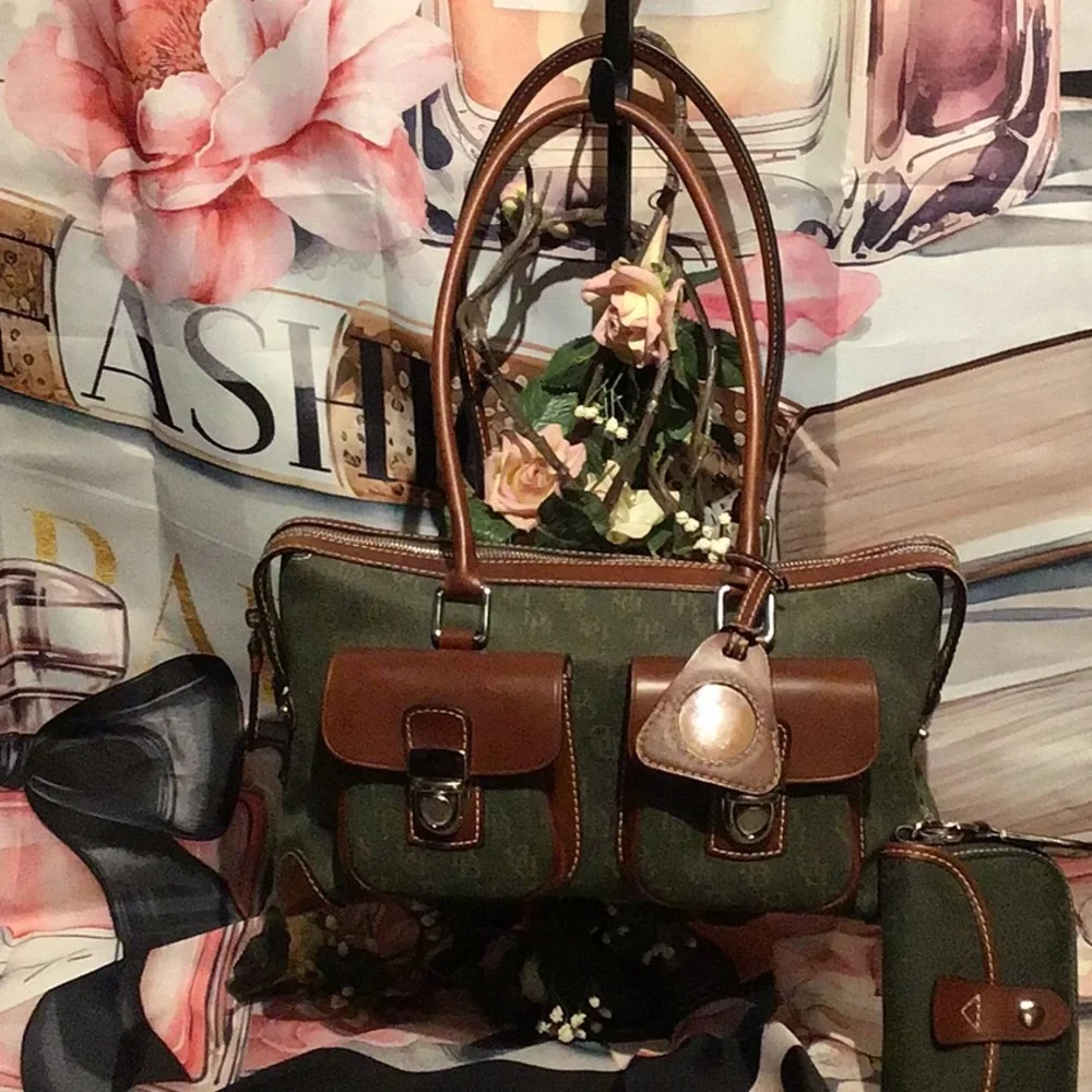 Dooney & Bourke Double Pocket Tote Green Signature Print Anniversary